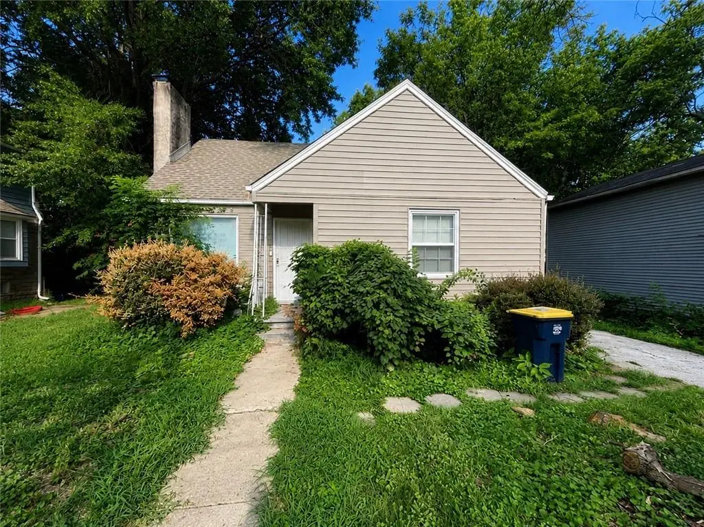 6721 Walrond Avenue, Kansas City, MO 64132 - #1
