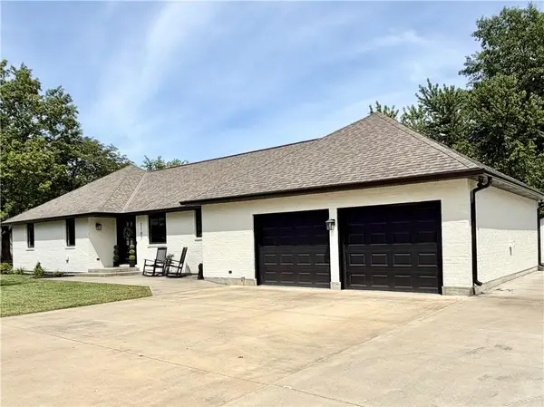 1107 Country Club Drive, Butler, MO 64730