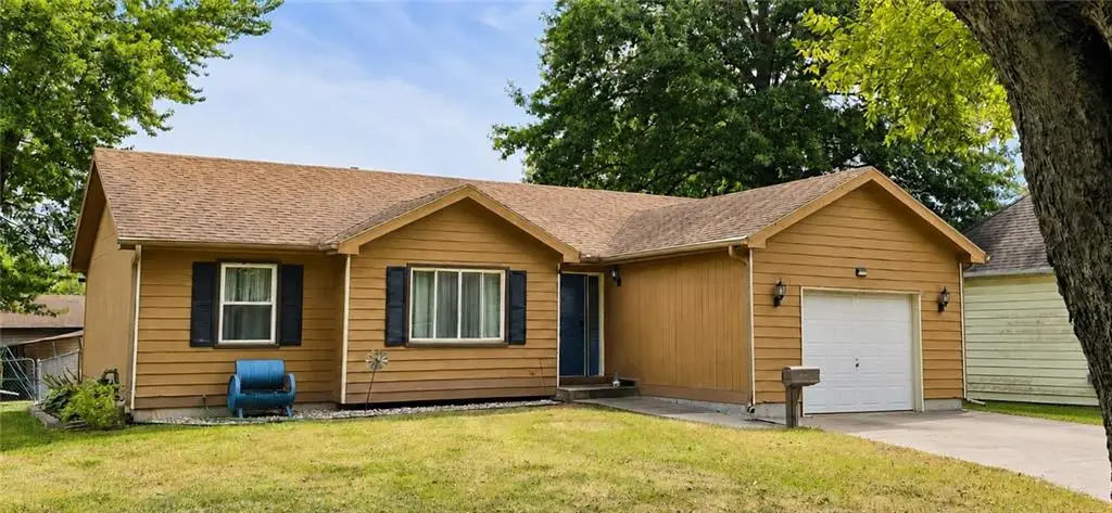 823 S Sycamore Street, Ottawa, KS 66067 - #1