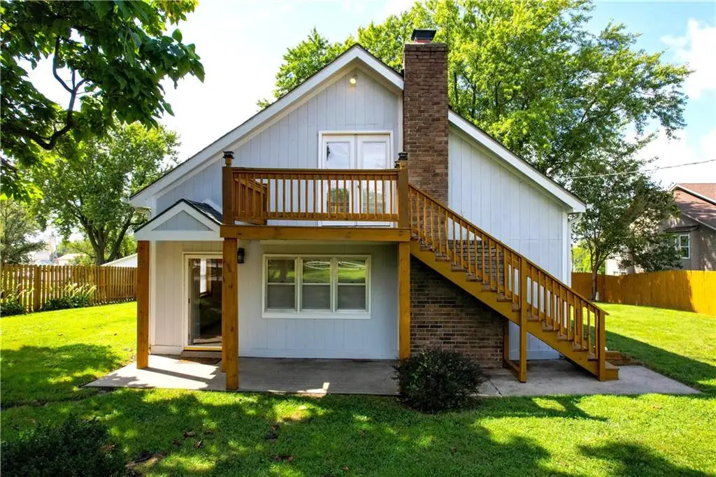 20 Schwartz Avenue, Excelsior Springs, MO 64024 - #1