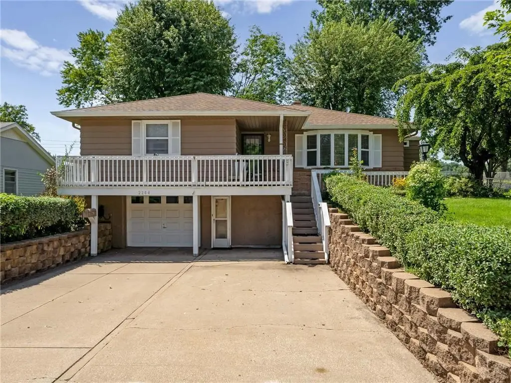 2204 Strader Terrace, Saint Joseph, MO 64503 - #1
