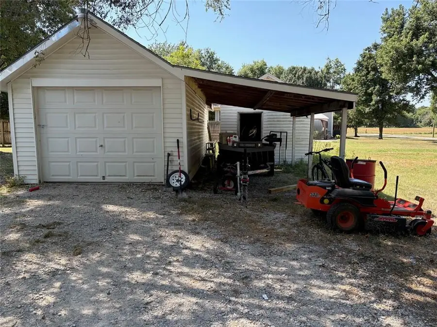 3600 Grand Avenue, Parsons, KS 67357 - #2
