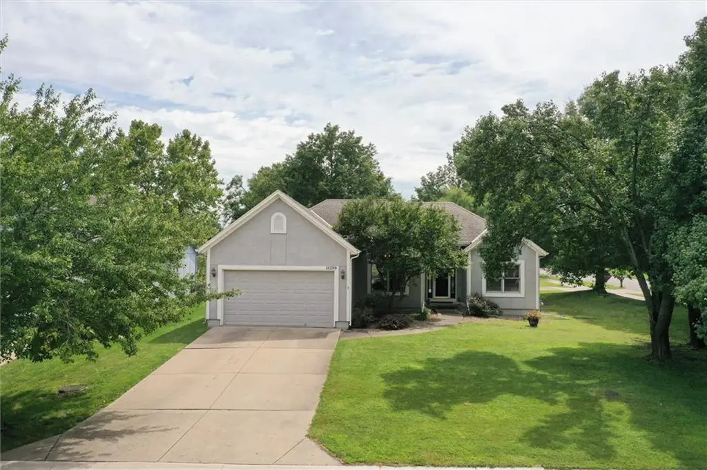 18299 W 155th Terrace, Olathe, KS 66062 - #1