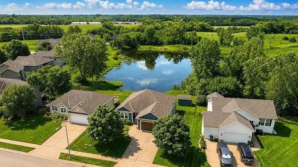 121 S 16th Terrace, Louisburg, KS 66053