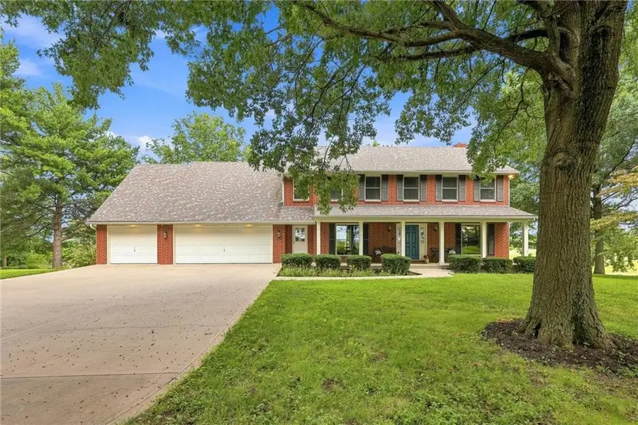 10423 Ridgeview Ave. Avenue, Liberty, MO 64068 - #2
