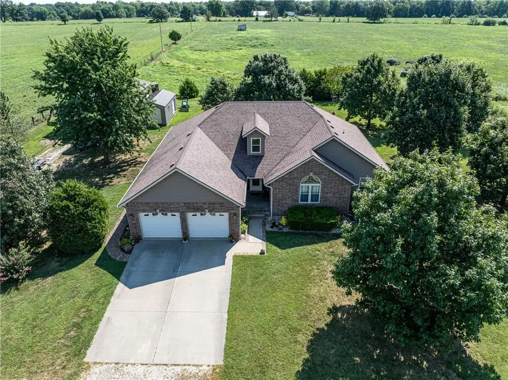 186 NE 901p Road, Clinton, MO 64735 - #1
