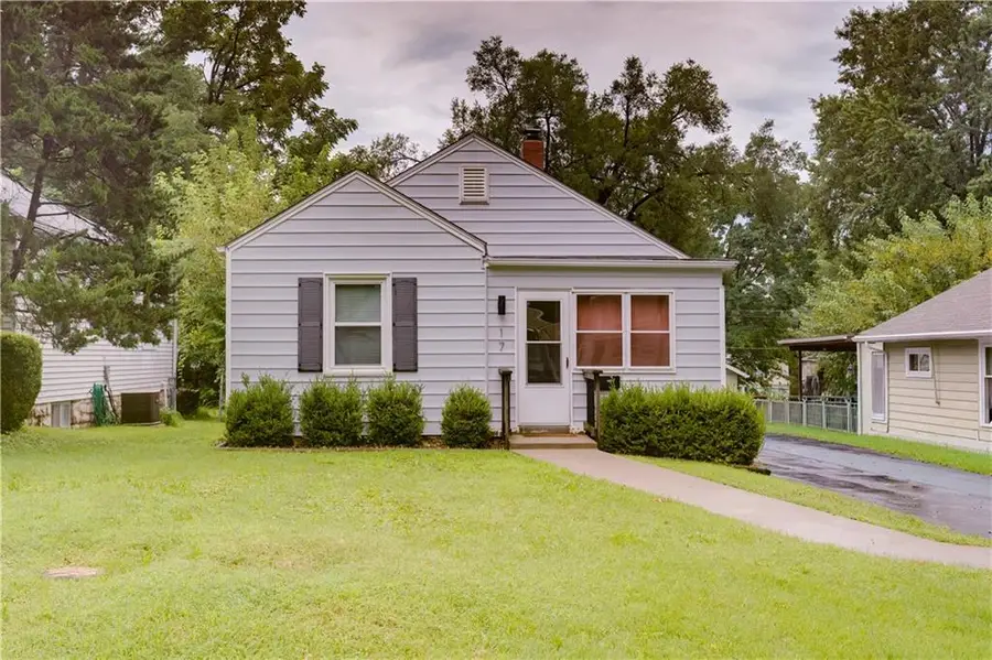 17 W 79th Street, Kansas City, MO 64114 - #2