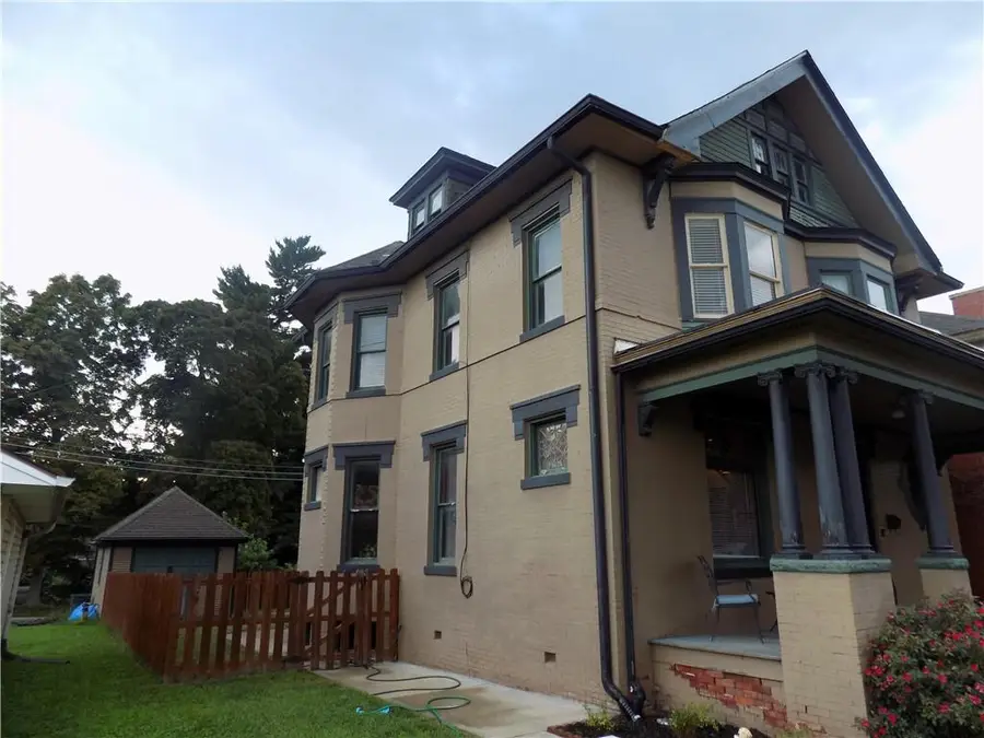 428 N 21st Street, Saint Joseph, MO 64501 - #2