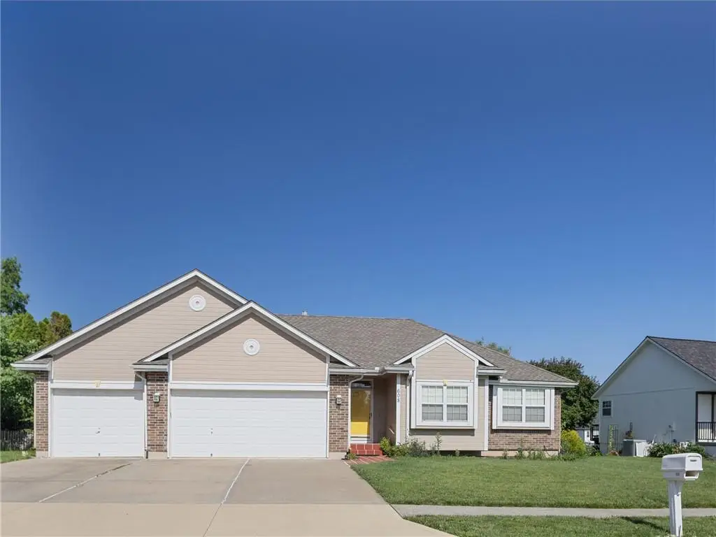 608 Lakeview Drive, Grain Valley, MO 64029 - #1