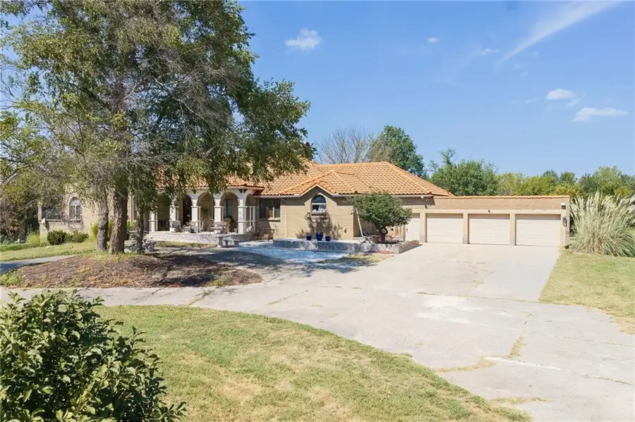 20100 Evans Road, Tonganoxie, KS 66086 - #2