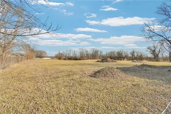 S State Route K Highway, East Lynne, MO 64743