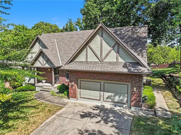 2414 Springcreek Court, Blue Springs, MO 64015