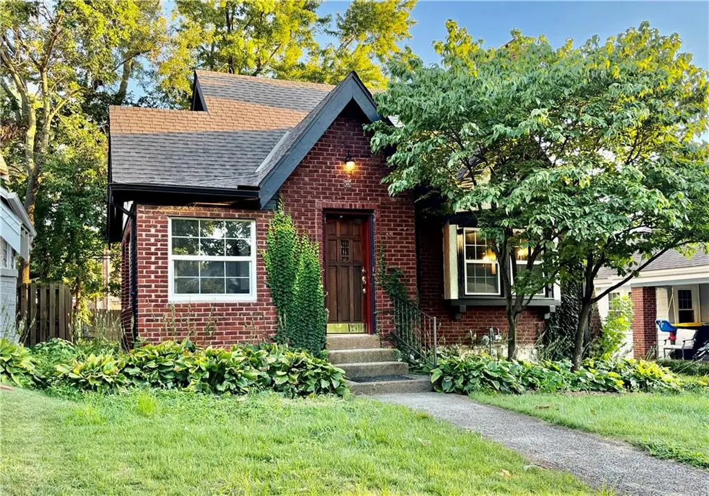 319 E 70th Terrace, Kansas City, MO 64113 - #1
