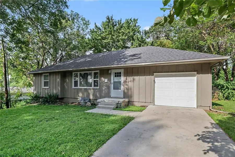 10616 Skiles Avenue, Kansas City, MO 64134 - #2