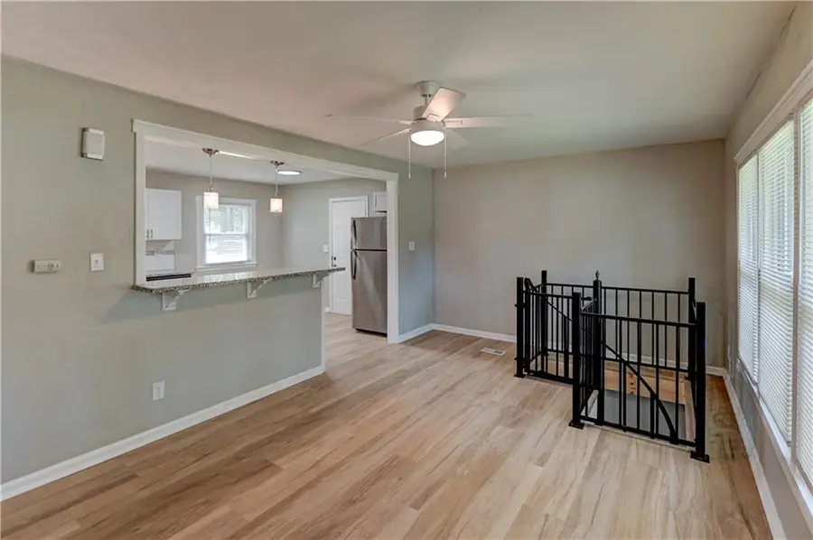 512 NW Lakeview Road, Blue Springs, MO 64014 - #3