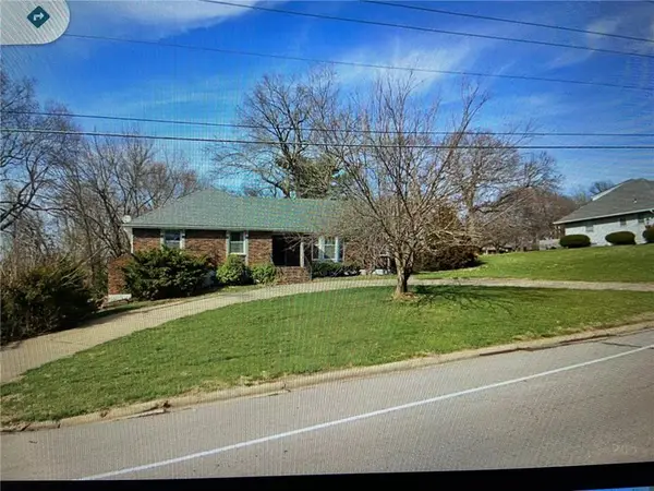 11500 E 35th Street, Independence, MO 64014
