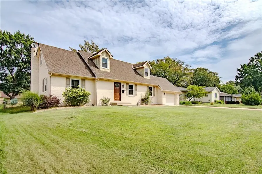 309 Hillcrest Drive, Warrensburg, MO 64093 - #2