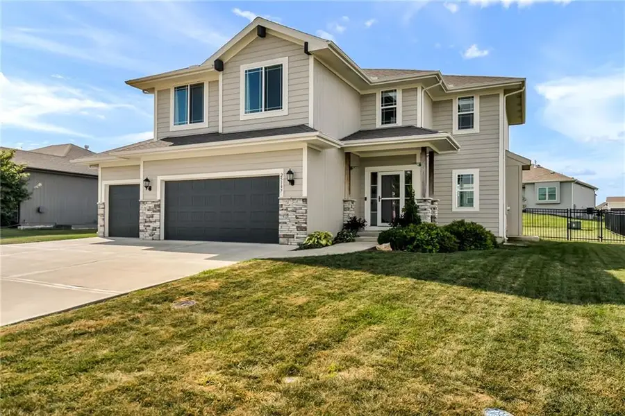 25197 W 147th Court, Olathe, KS 66061 - #2