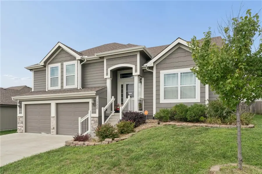 1700 Chestnut Street, Kearney, MO 64060 - #2