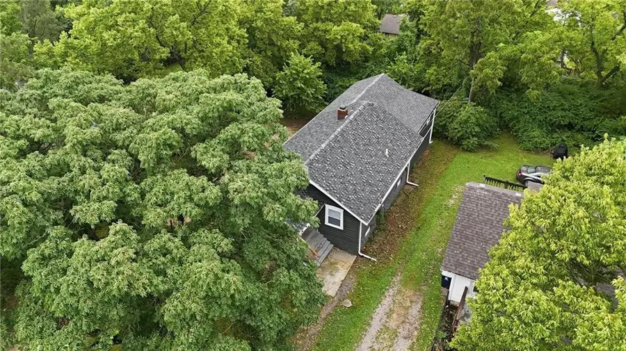 8412 Flora Avenue, Kansas City, MO 64131 - #2