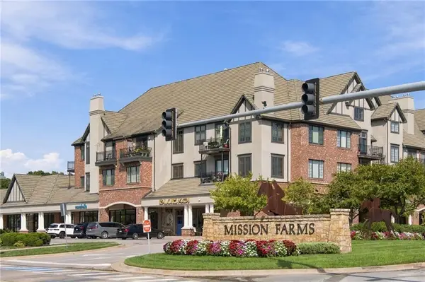 10511 Mission Road #302, Leawood, KS 66206