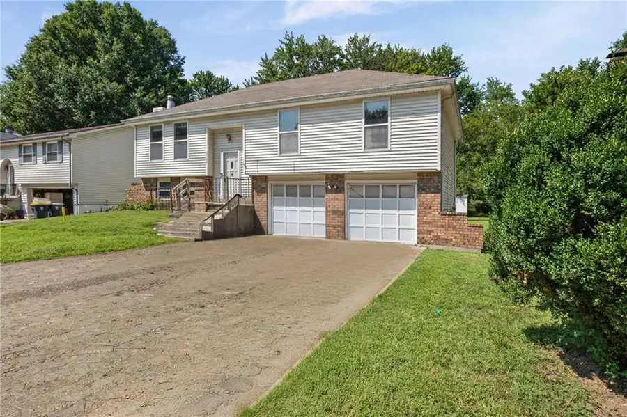 2104 NW 64th Terrace, Kansas City, MO 64151 - #2