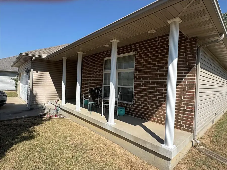 514 Brooklyn Court, Frontenac, KS 66763 - #2