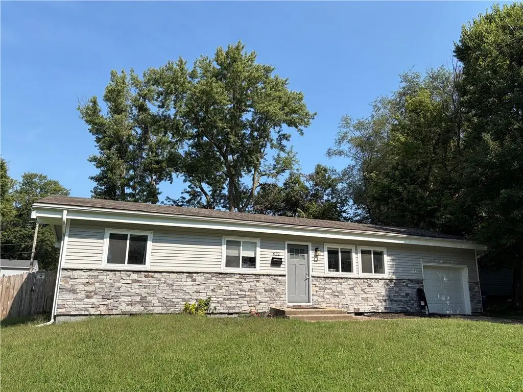 812 W Brown Street, Liberty, MO 64068 - #1
