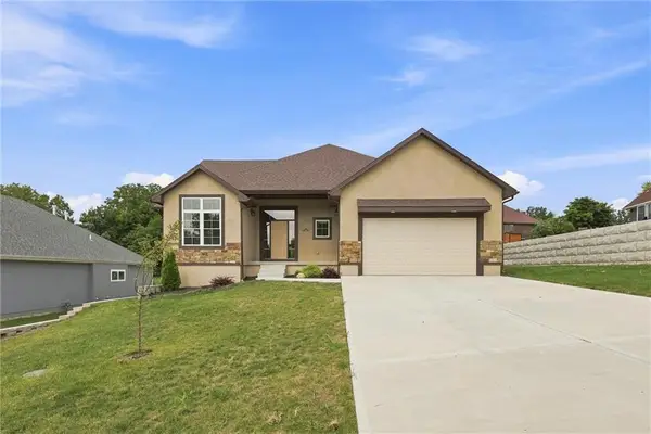 7402 Palmer Avenue, Kansas City, MO 64133