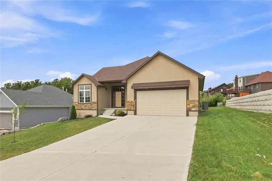 7402 Palmer Avenue, Kansas City, MO 64133 - #2