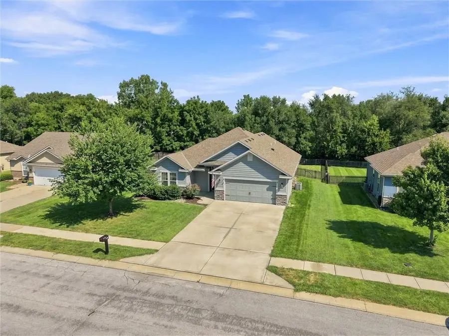 308 E Olive Street, Raymore, MO 64083 - #2