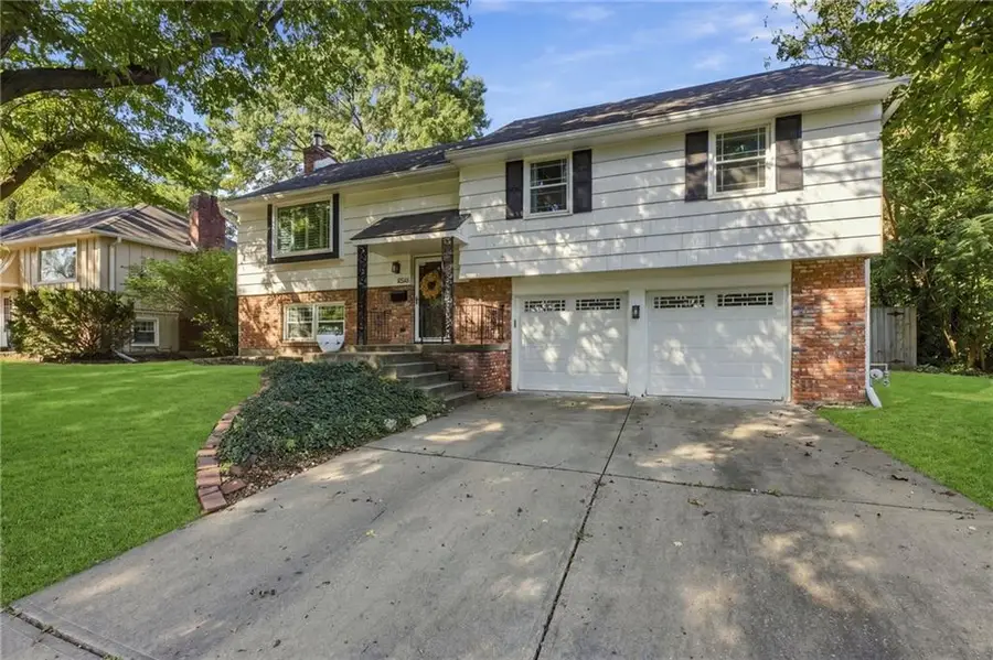 6624 Marty Street, Overland Park, KS 66202 - #2