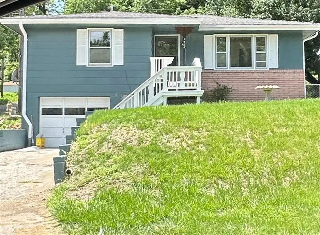 1906 S 22nd Street, Saint Joseph, MO 64507 - #1