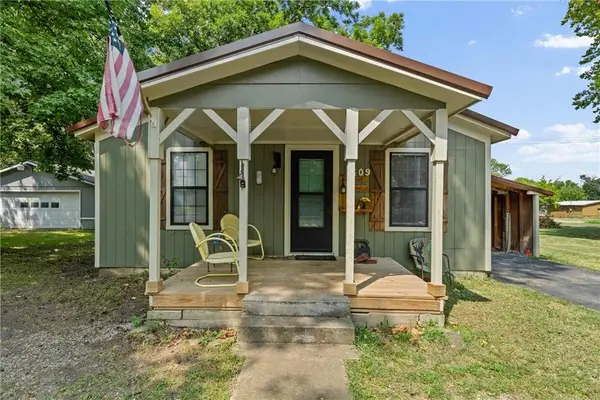 509 N State Street, Caney, KS 67333