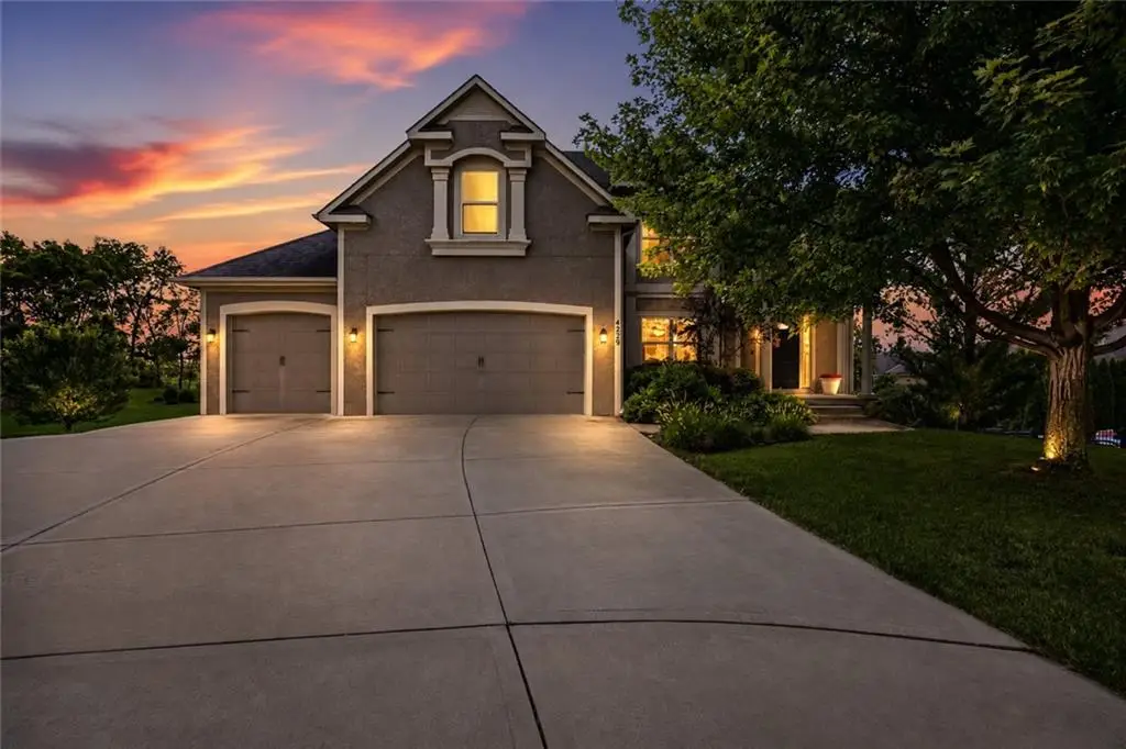 4229 S White Sands Court, Blue Springs, MO 64015 - #1