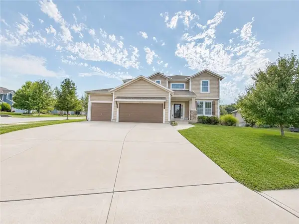 2298 W Hazelwood Street, Olathe, KS 66061