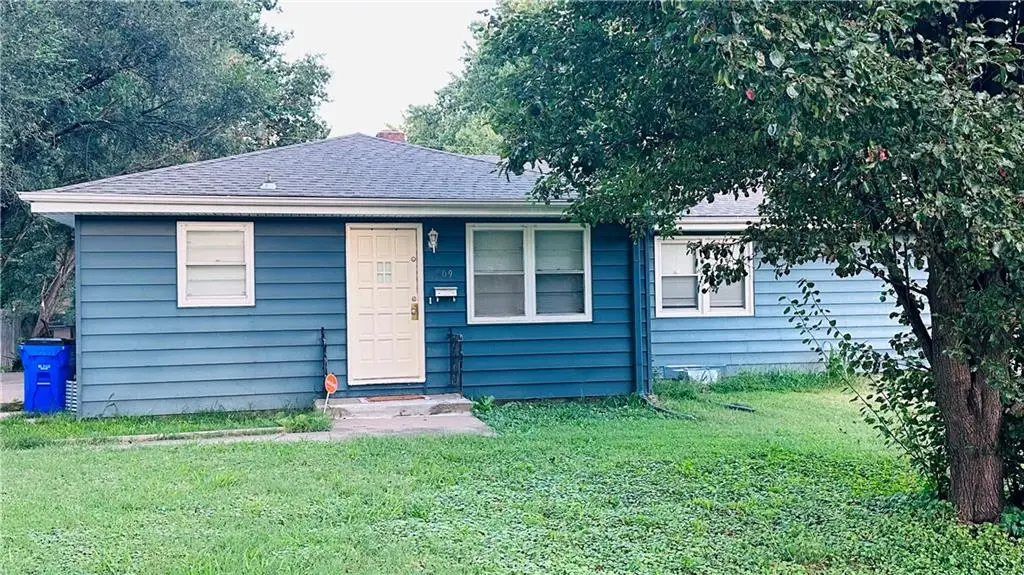 509 SE Browning Avenue, Lees Summit, MO 64063 - #1