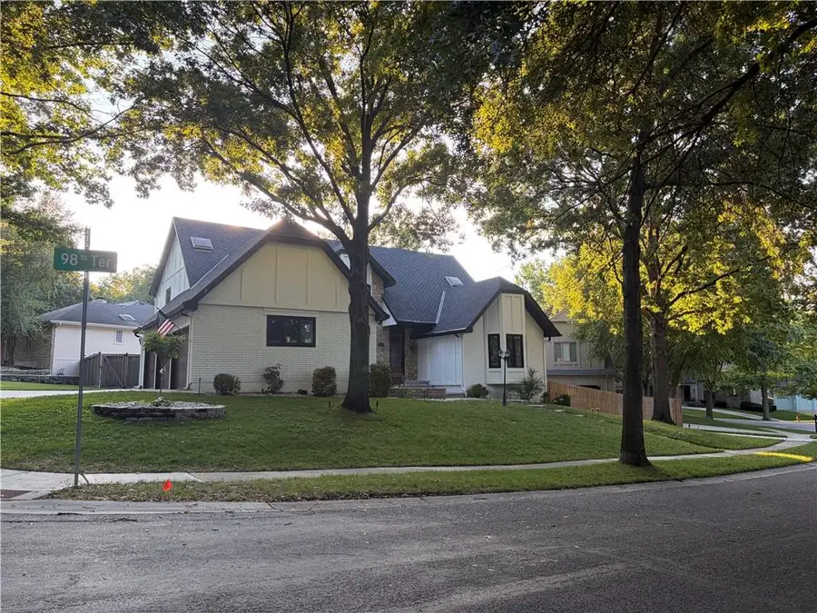 8230 W 99th Street, Overland Park, KS 66212 - #3