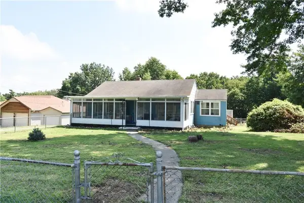 3715 N River Boulevard, Independence, MO 64050