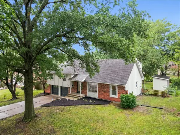 12918 Sycamore Avenue, Grandview, MO 64030