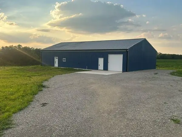 10594 86th Street, Oskaloosa, KS 66066