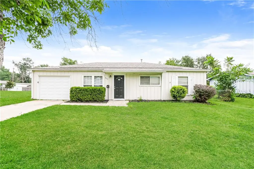 807 N Ponca Drive, Independence, MO 64056 - #1