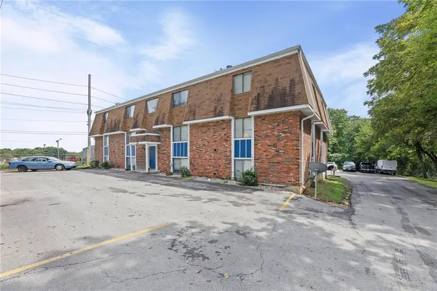 1507 High Grove Road, Grandview, MO 64030 - #3