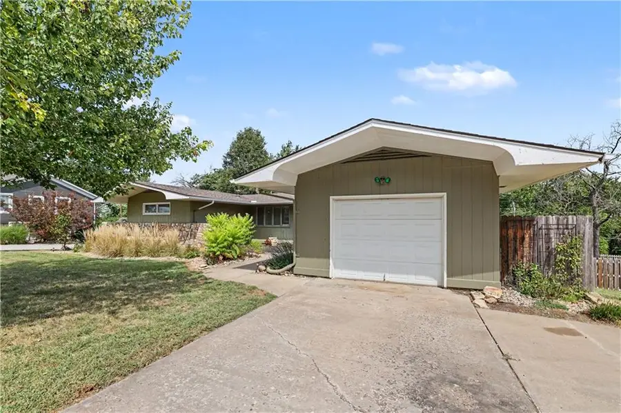 16 Overhill Drive, Paola, KS 66071 - #2