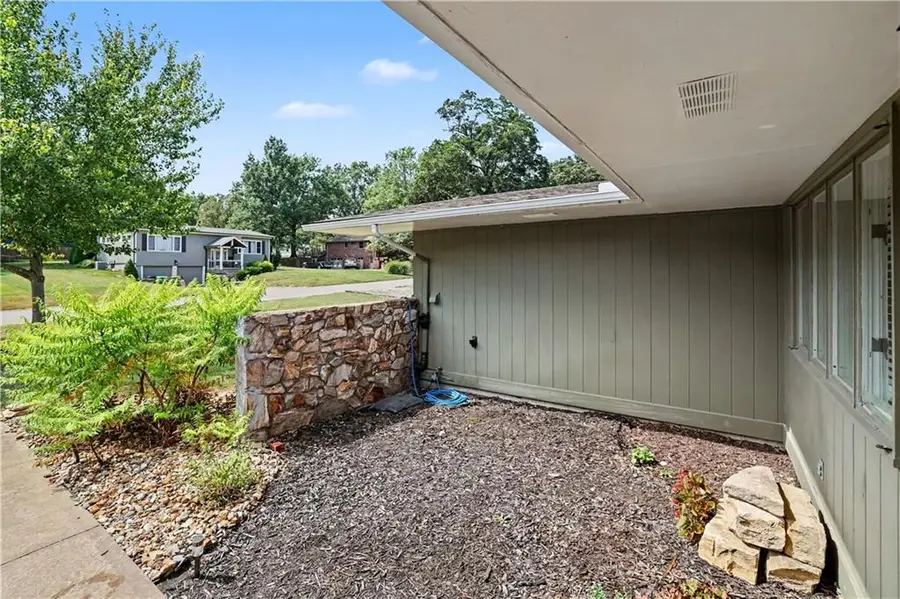 16 Overhill Drive, Paola, KS 66071 - #3