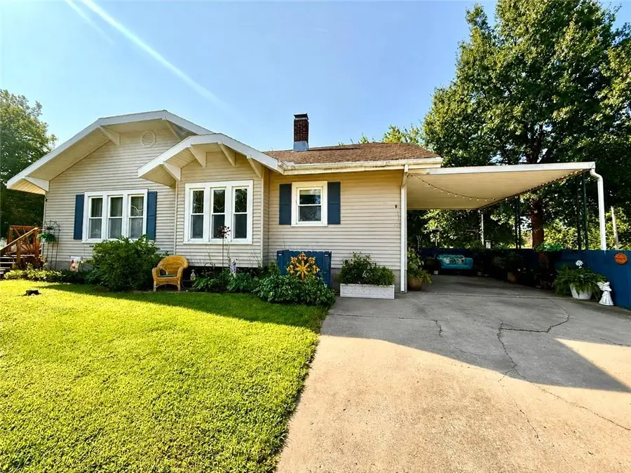 604 S Mulberry Street, Maryville, MO 64468 - #2