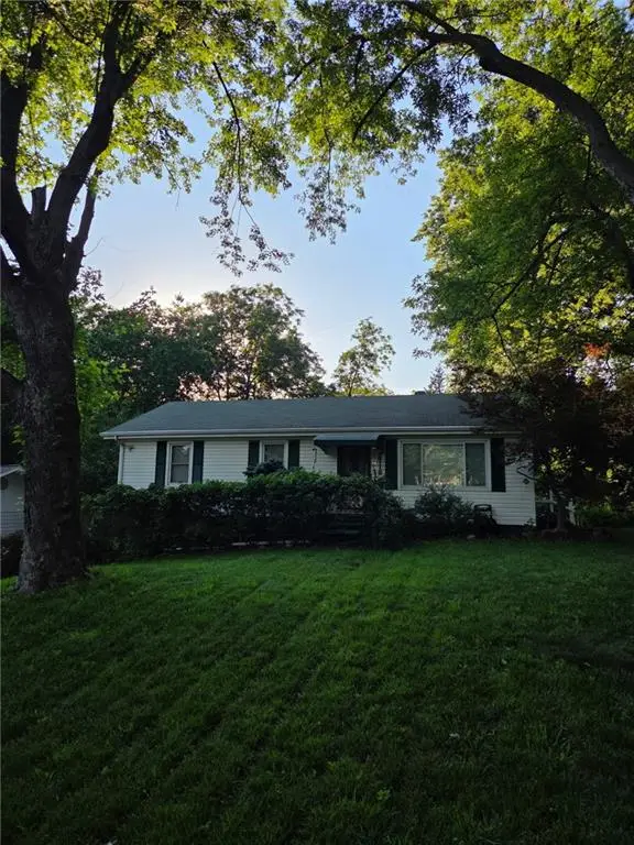 2718 Cedar Crest Terrace, Independence, MO 64057