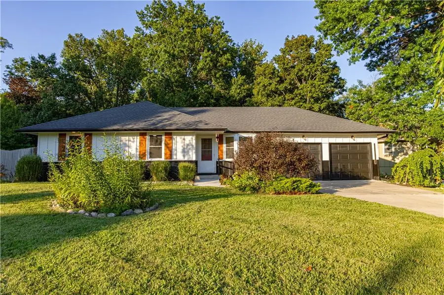 2 E 127th Terrace, Kansas City, MO 64145 - #2