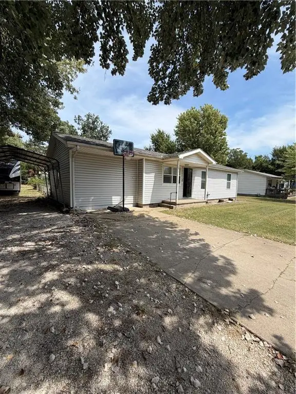 1329 Elliott Avenue, Parsons, KS 67357 - #1