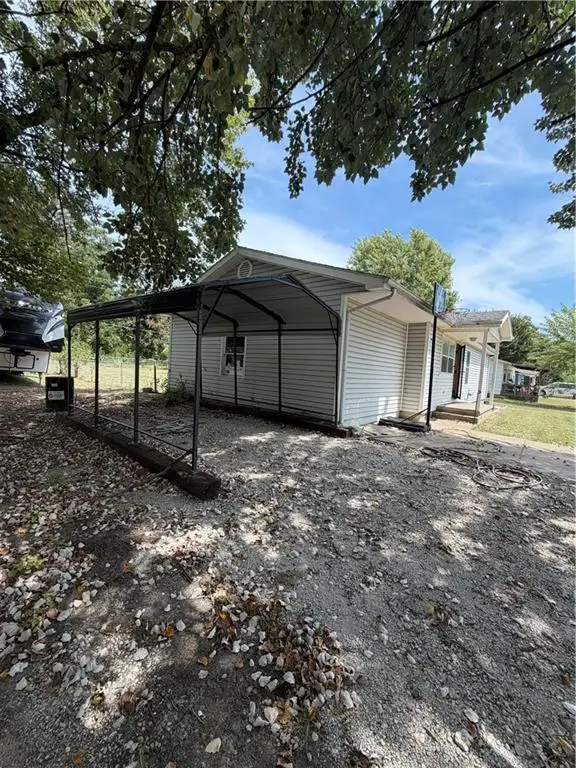 1329 Elliott Avenue, Parsons, KS 67357 - #2